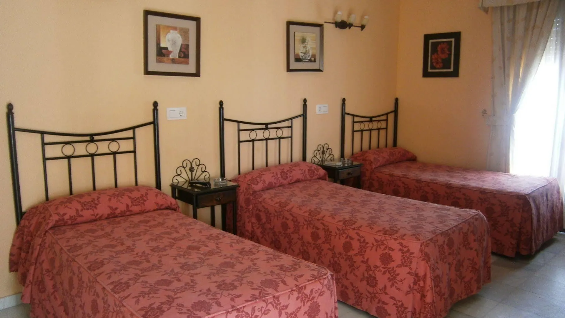 Hostal Almanzor قرطبة إسبانيا