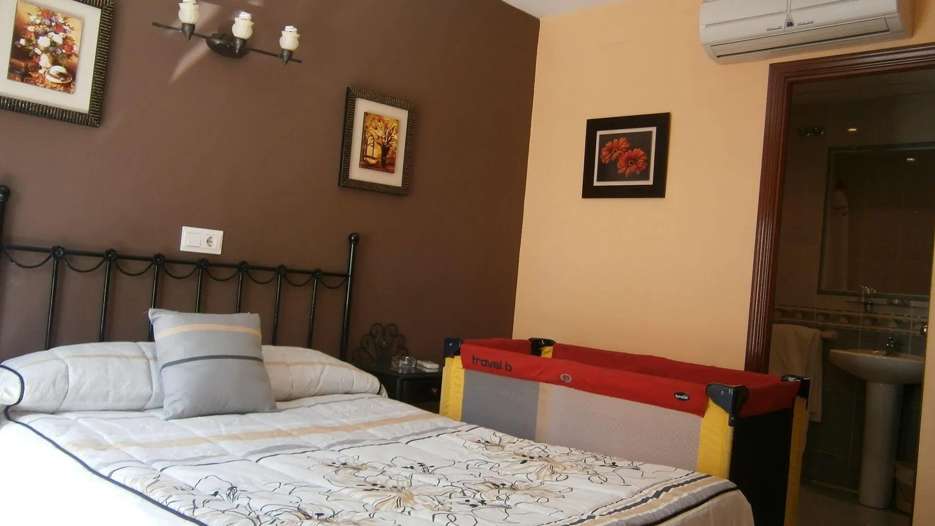 Hostal Almanzor Cordoba