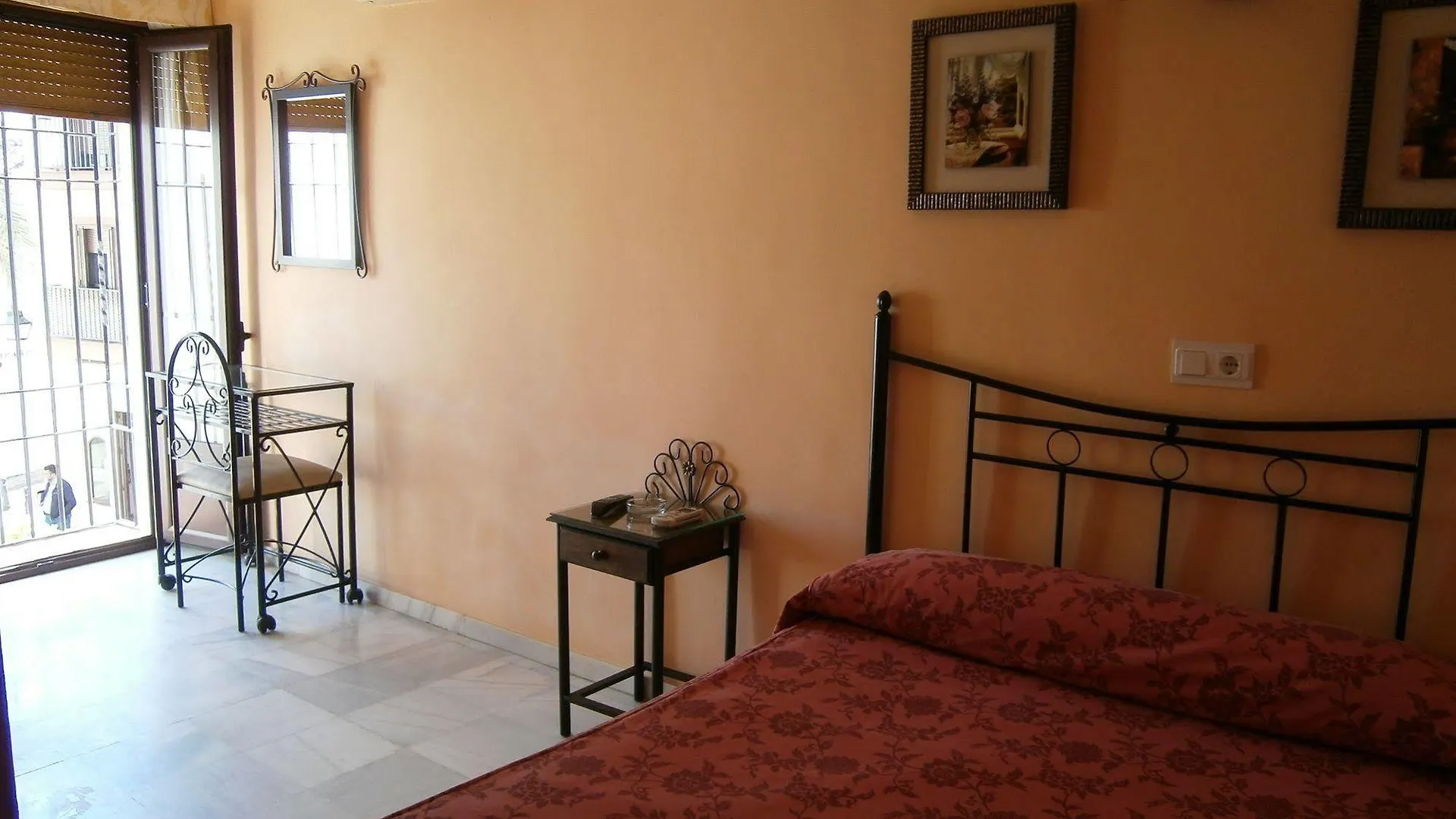 Guest house Hostal Almanzor Cordoba Spain