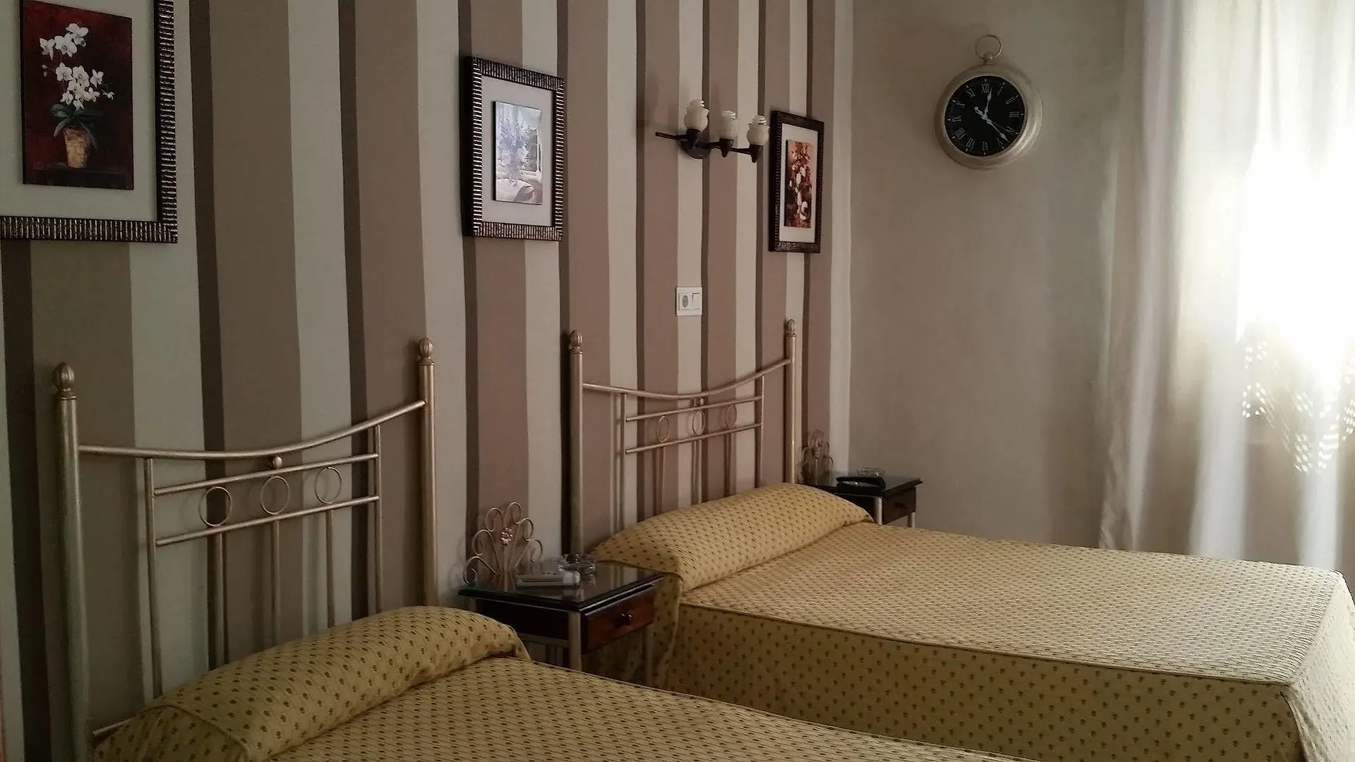 Hostal Almanzor Cordoba Guest house