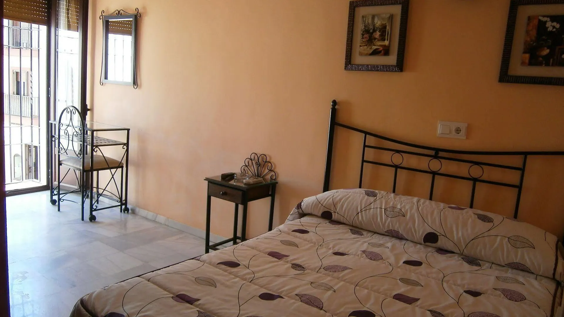 Hostal Almanzor Cordoba