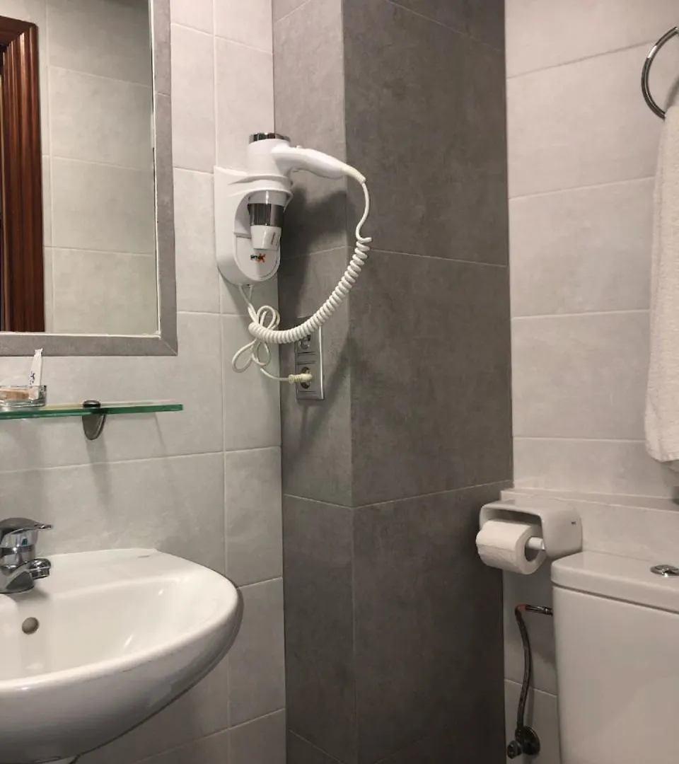 Hostal Almanzor Cordoba 0*,  Spain