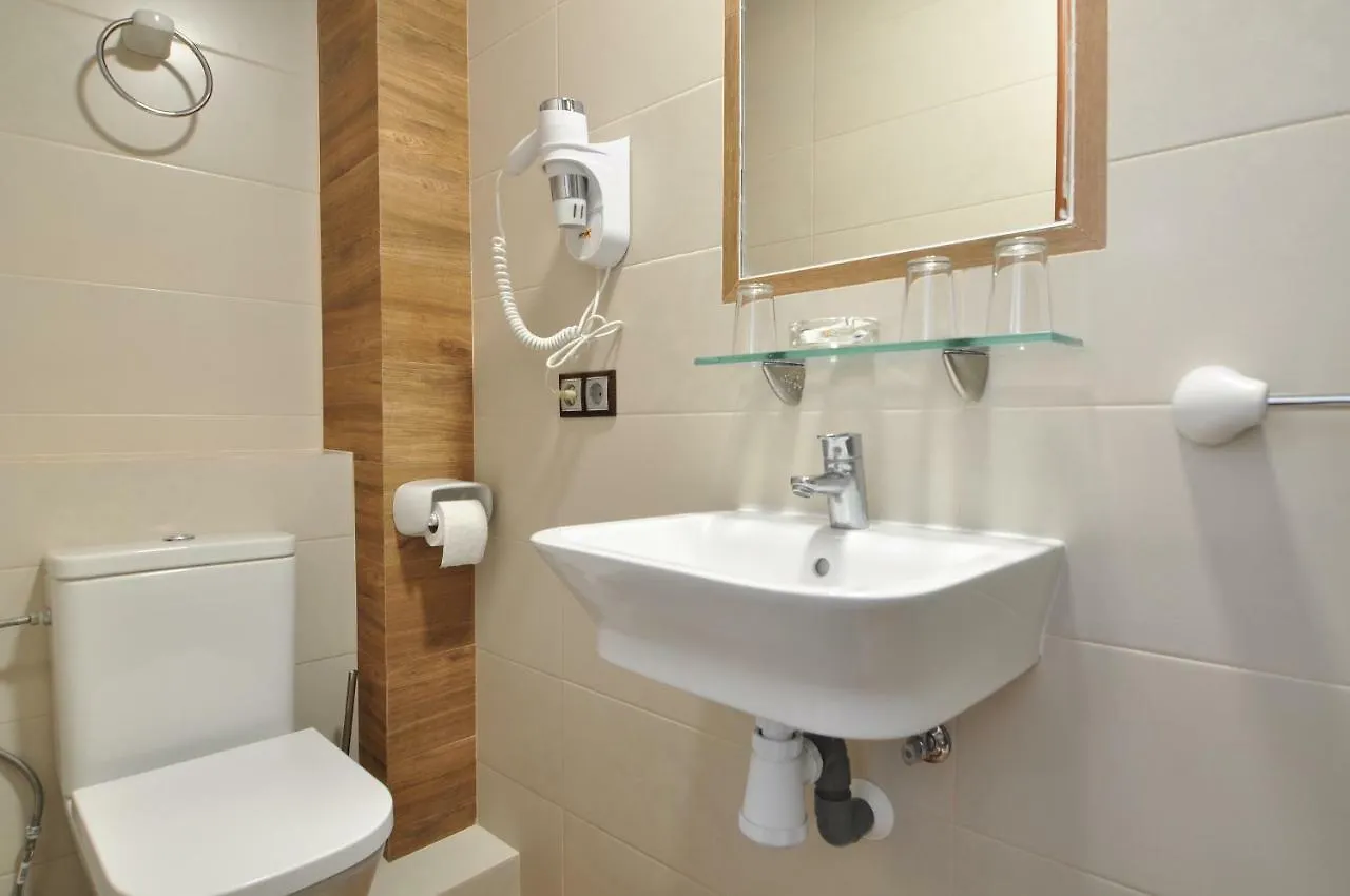 Hostal Almanzor Cordoba Guest house